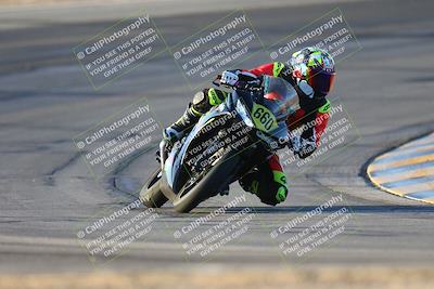 media/Oct-06-2024-Race Pace (Sun) [[d7d39ec7ad]]/1-Turn 10 (730am)/